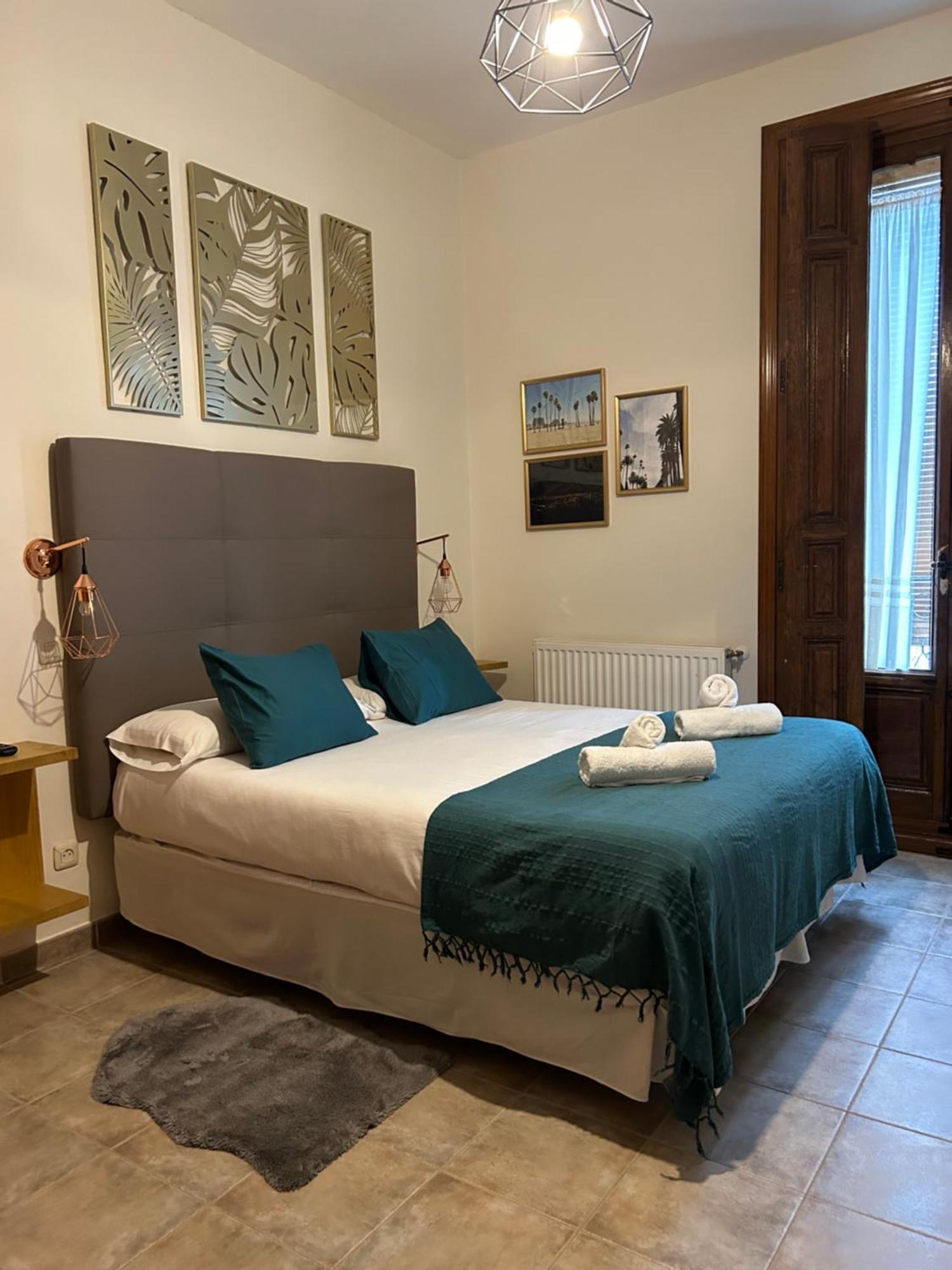 Hostal La Colonial Мадригаль-де-ла-Вера Экстерьер фото