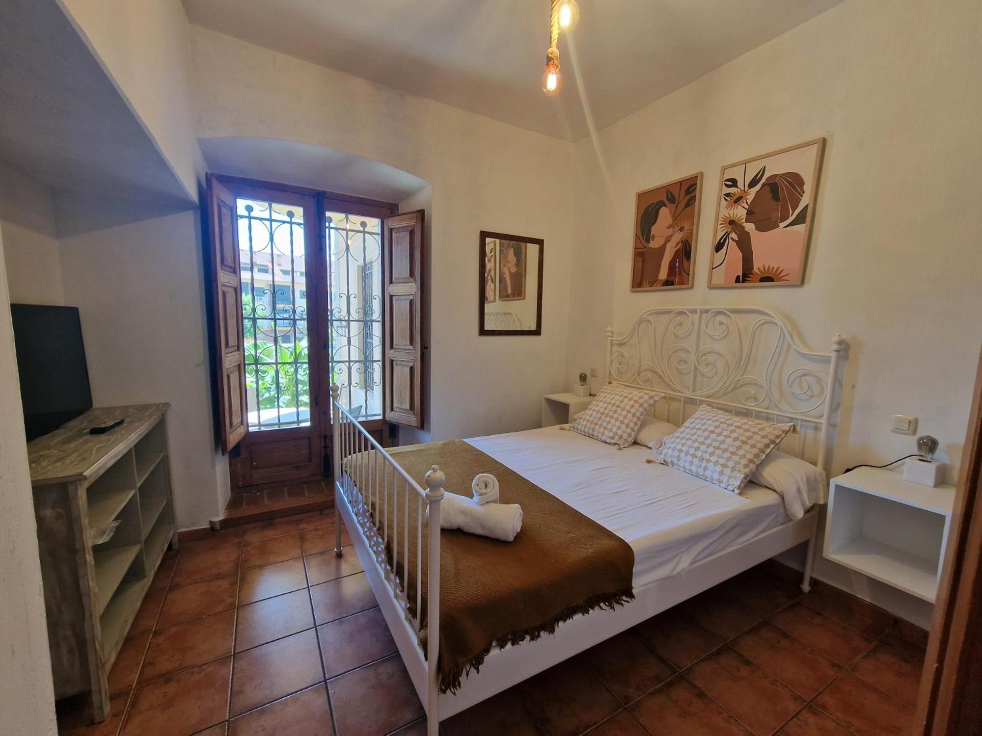 Hostal La Colonial Мадригаль-де-ла-Вера Экстерьер фото